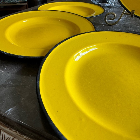 Mid Century Enamelware Plates - SET OF 6 - Picture 5 of 6